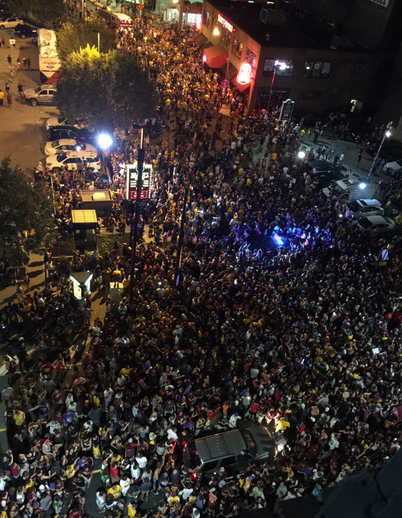 1466392712510496.jpg 体育商业视角滚动播报总决赛:骑士夺冠克利夫兰预计收2亿美元
