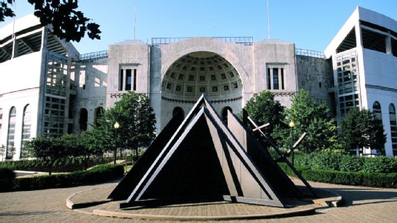 美国大学建300平方米电竞场馆，高校电竞的春天已经到来？ 