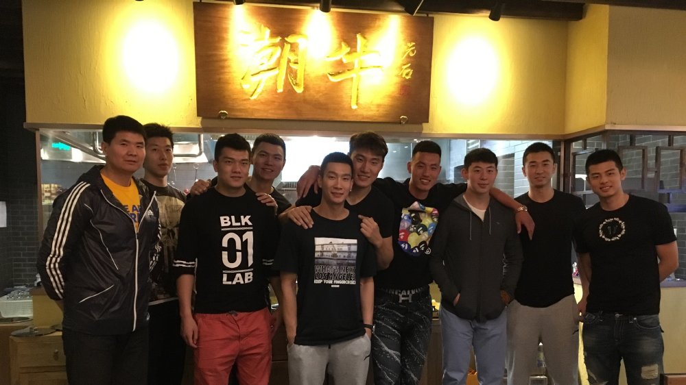 1464938293405307.jpg 北京首钢男篮球员陈世东发表退役声明